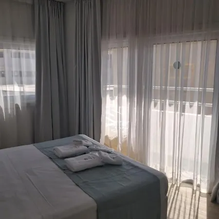 Lazuli Seaside One Bedroom Ap163